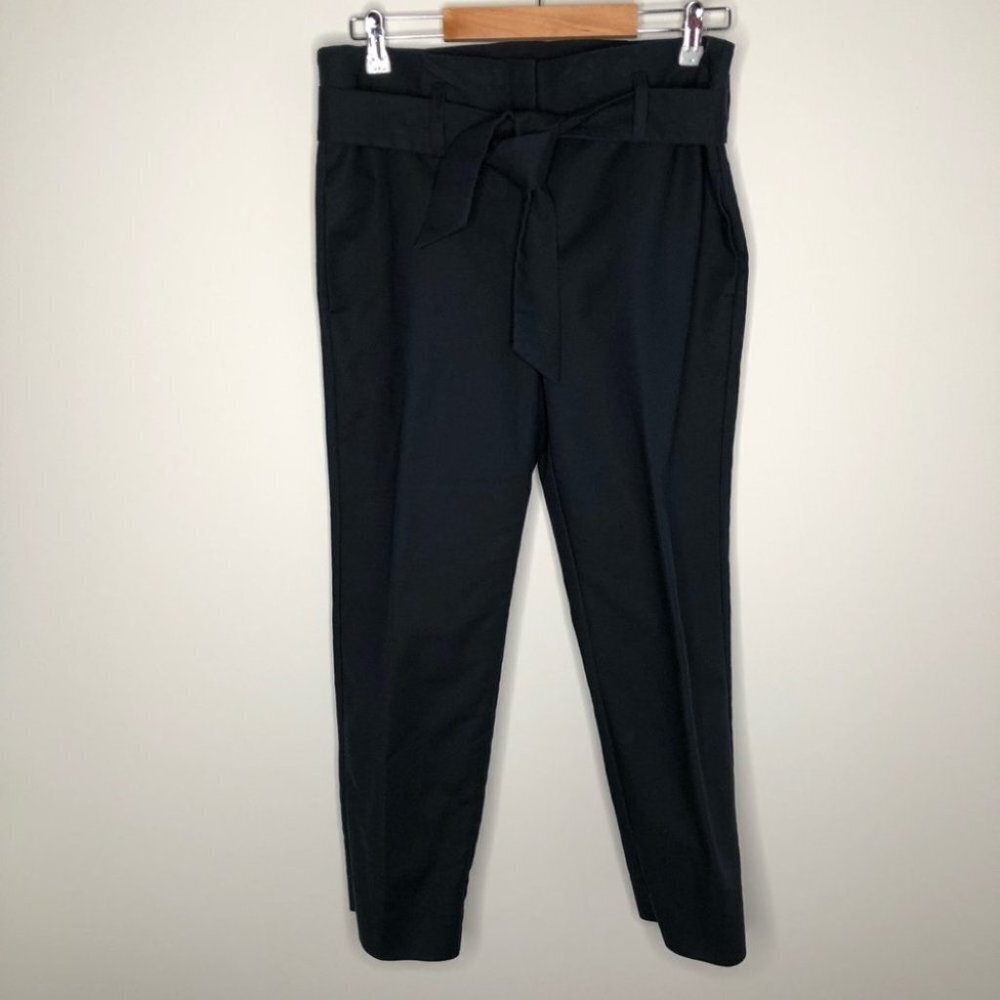 The Limited Navy Paper Bag Tieโ Waist Crop Pants Size 2